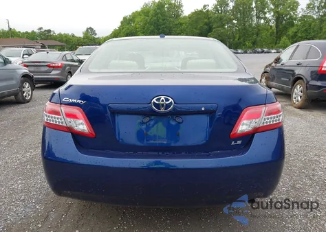2011 Toyota Camry Le z USA, uszkodzony, nr VIN 4T1BF3EK4BU707127